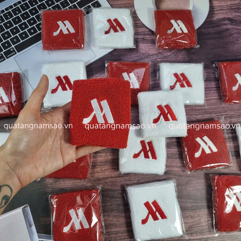 logo thêu chắc chắn