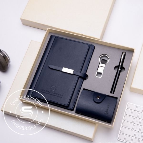 Bộ quà tặng khách hàng ý nghĩa, thiết thực