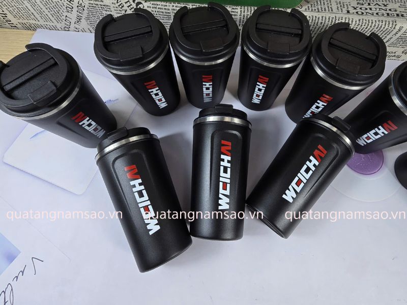 Cốc có thiết kế khỏe khoắn, năng động
