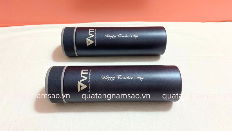 bình giữ nhiệt khắc tên riêng
