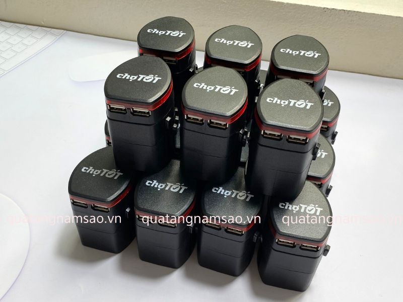 in logo lên adapter du lịch
