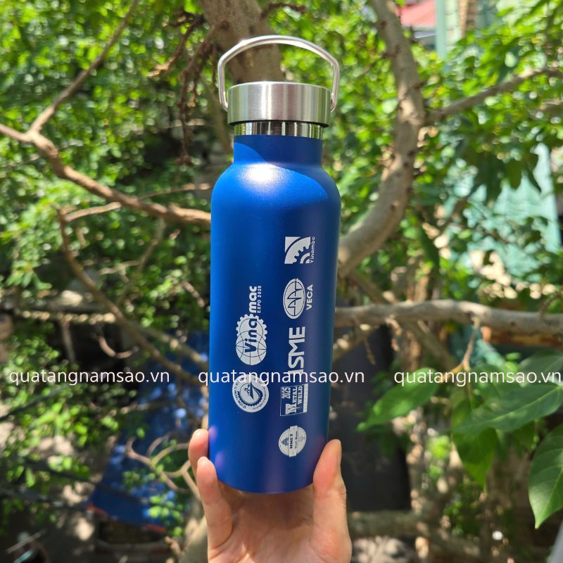 bình giữ nhiệt màu xanh dương