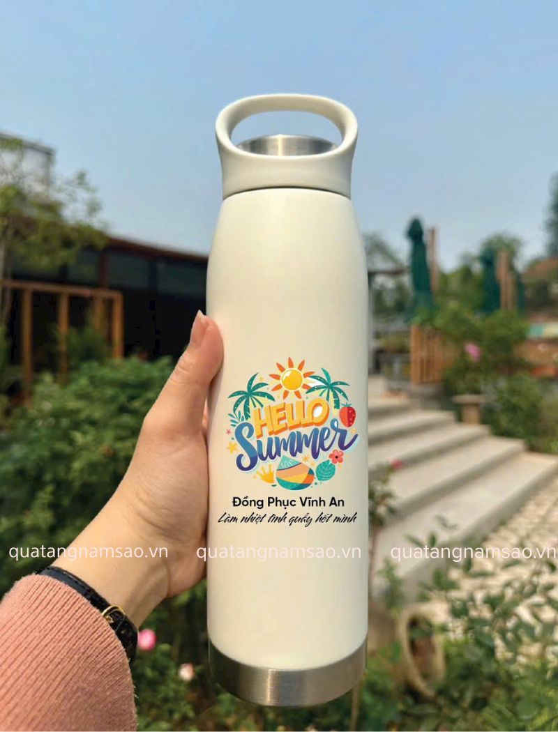 In logo lên bình nước làm quà tặng