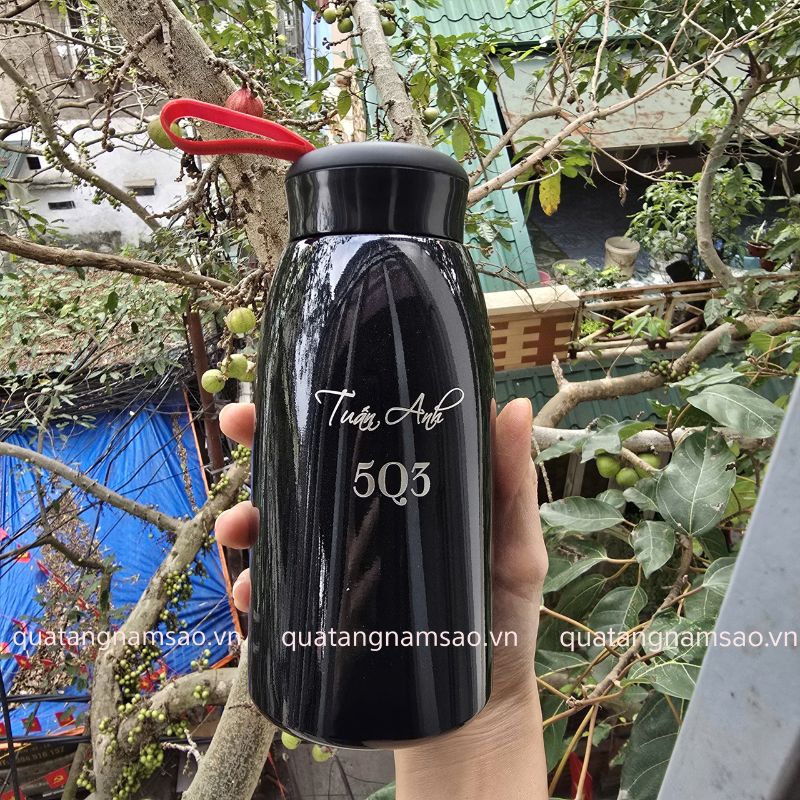in tên lên bình nước